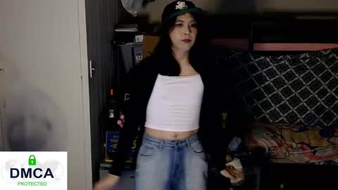 Snapshot of tashakai chatting on 01.18.25 TashaKai online show from 01.18.25