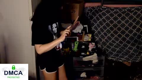 Snapshot of tashakai chatting on 01.19.25 TashaKai online show from 01.19.25