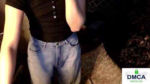 Snapshot of tashakai chatting on 02.15.25 TashaKai online show from 02.15.25