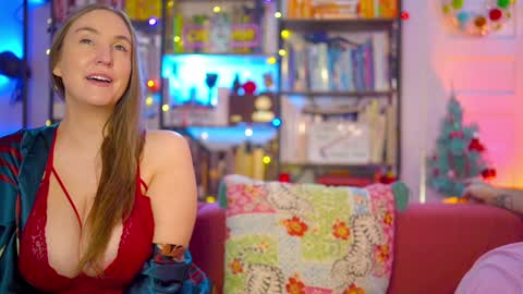 Snapshot of task_manager chatting on 12.02.24 Vivian Clark online show from 12.02.24