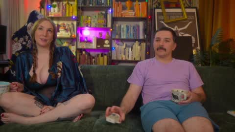 Snapshot of task_manager chatting on 10.15.25 Vivian Clark online show from 10.15.25