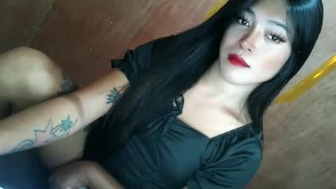   online show from 10.08.25