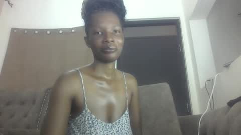 Snapshot of tatiana_254 chatting on 10.17.25 tatiana_254 online show from 10.17.25