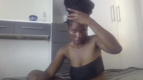 Snapshot of tatiana_254 chatting on 10.23.25 tatiana_254 online show from 10.23.25