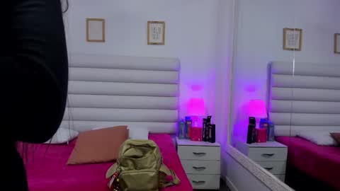 tatiana_arboleda online show from 10.25.25