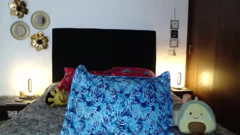 Snapshot of tatiana_monteros chatting on 10.27.25 tatiana_monteros online show from 10.27.25