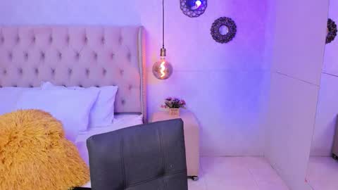 Snapshot of tatihornyy chatting on 10.21.25 TATI online show from 10.21.25