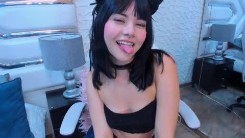 tatilee online show from 10.15.25