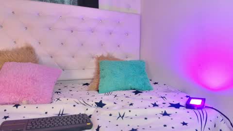 Snapshot of tatixxxvega chatting on 05.25.26 tatix online show from 05.25.26