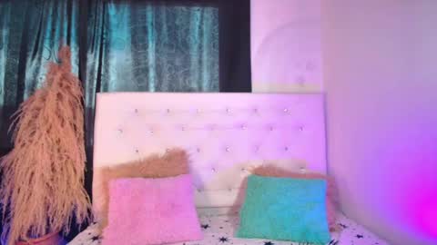 Snapshot of tatixxxvega chatting on 05.29.26 tatix online show from 05.29.26