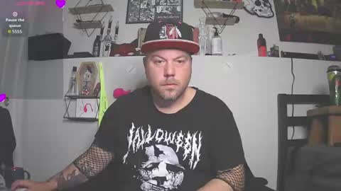 Snapshot of tattdxxx chatting on 09.18.25 just jay1988 online show from 09.18.25