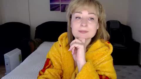 Snapshot of tattease chatting on 11.02.25 Tattease online show from 11.02.25