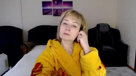 Snapshot of tattease chatting on 11.26.25 Tattease online show from 11.26.25