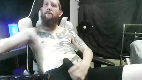 Snapshot of tatted9inches chatting on 11.30.25 tatted9inches online show from 11.30.25