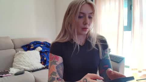 Snapshot of tattoobbgirl chatting on 06.05.26 tattoobbgirl online show from 06.05.26