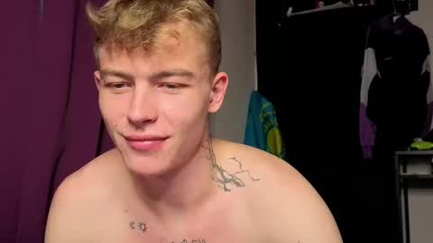 Snapshot of tattooed666cat chatting on 09.27.25 Alex but u can call me Theo online show from 09.27.25