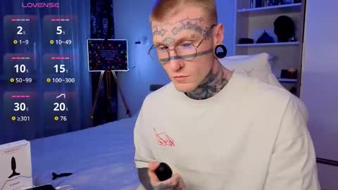 Snapshot of tattooed666cat chatting on 02.13.26 Alex but u can call me Theo online show from 02.13.26