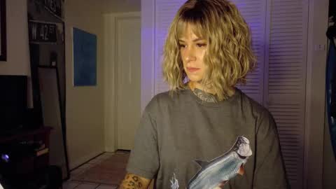 Snapshot of tattooed_natalia chatting on 10.29.25 Natalia 3 online show from 10.29.25