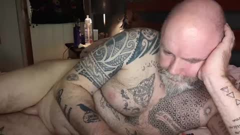 Snapshot of tattooeddilf01 chatting on 12.26.24 Tattooeddilf 01 online show from 12.26.24