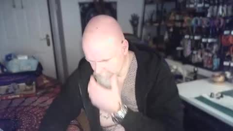 Tattooeddilf 01 online show from 12.17.25