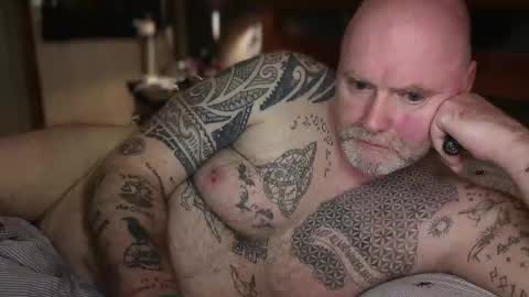 Tattooeddilf 01 online show from 04.17.26