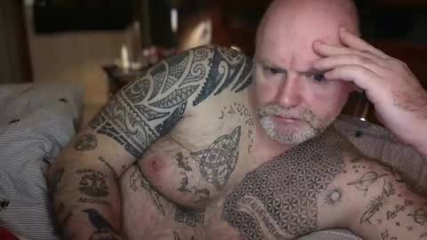 Tattooeddilf 01 online show from 04.21.26