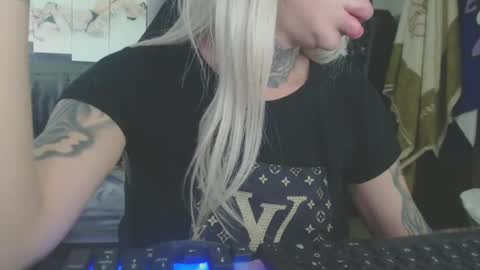 tatuada_safada online show from 10.14.25