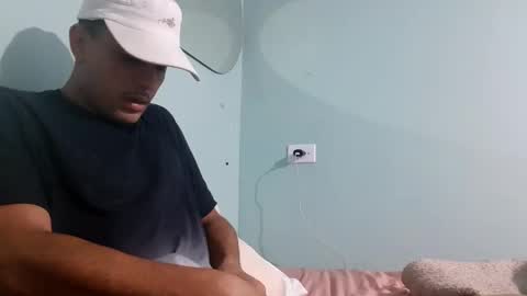 Snapshot of taulerfox chatting on 12.03.25 Caito online show from 12.03.25