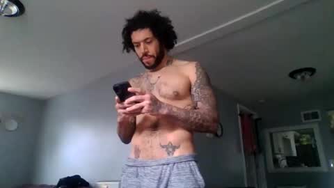 Snapshot of taurusbaeforever chatting on 10.19.25 taurusbaeforever online show from 10.19.25