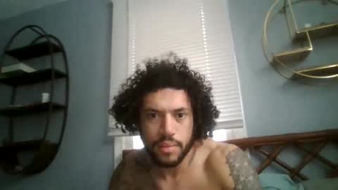 Snapshot of taurusbaeforever chatting on 11.11.25 taurusbaeforever online show from 11.11.25