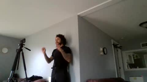 Snapshot of taurusbaeforever chatting on 11.25.25 taurusbaeforever online show from 11.25.25