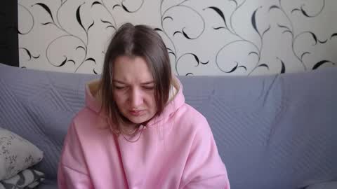 Snapshot of taxxxu chatting on 02.10.26 Diana online show from 02.10.26