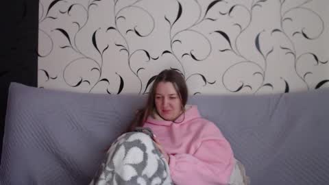 Snapshot of taxxxu chatting on 02.12.26 Diana online show from 02.12.26