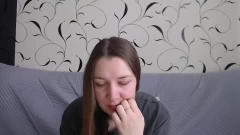 Snapshot of taxxxu chatting on 02.18.26 Diana online show from 02.18.26