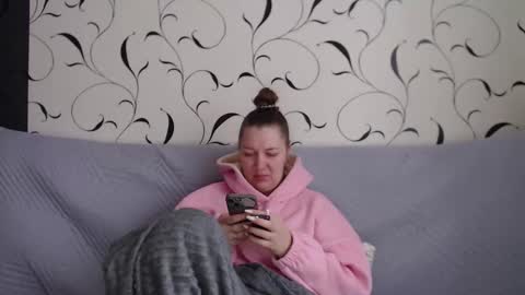 Snapshot of taxxxu chatting on 02.24.26 Diana online show from 02.24.26