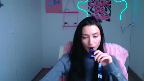 Taya online show from 11.19.25