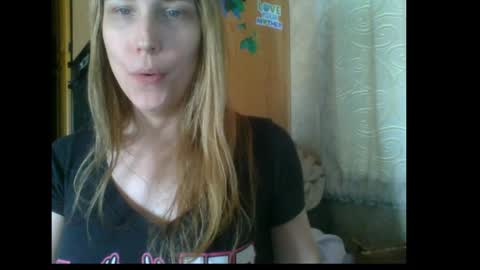 Snapshot of taylafox chatting on 12.30.24 taylafox online show from 12.30.24