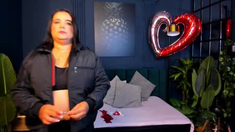 Taylor Bennet online show from 02.14.25