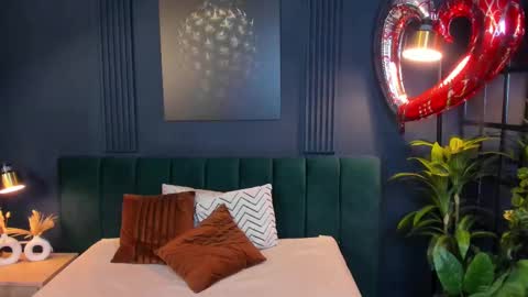 Taylor Bennet online show from 02.27.25