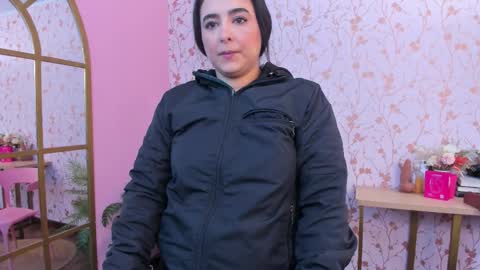 Taylor Bennet online show from 09.17.25