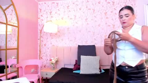 Taylor Bennet online show from 06.07.26