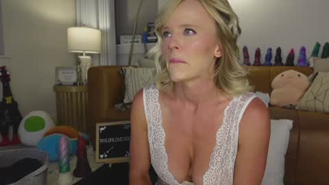 Taylor --  online show from 09.23.25