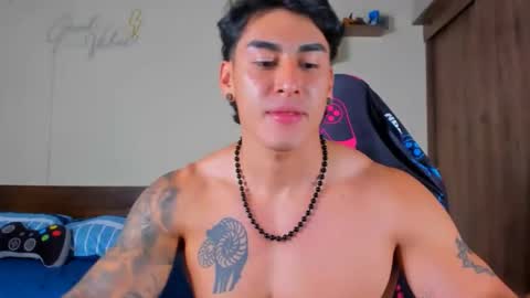 Snapshot of taylor_mclane1 chatting on 12.05.25 taylor_mclane1 online show from 12.05.25