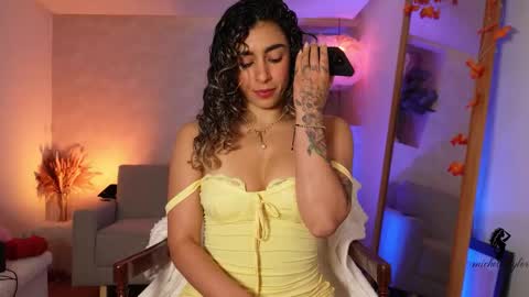 Snapshot of taylormich1 chatting on 10.08.25 taylormichell online show from 10.08.25