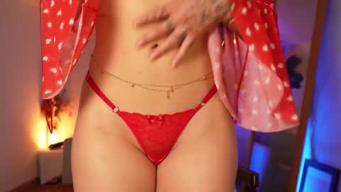 Snapshot of taylormich1 chatting on 12.03.25 taylormichell online show from 12.03.25