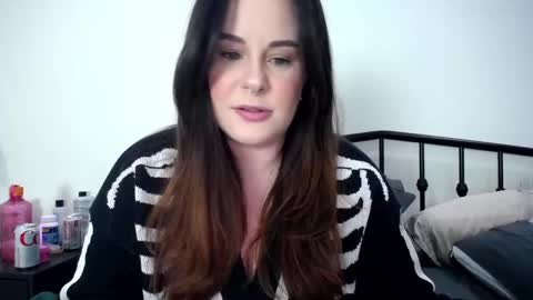 Snapshot of taylormichaels87 chatting on 01.10.25 Taylor Michaels online show from 01.10.25