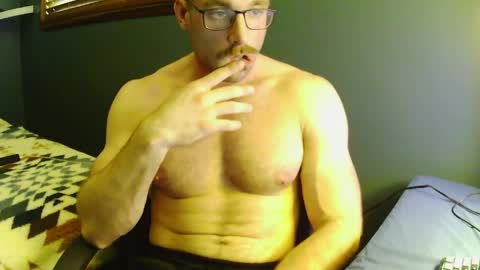 Snapshot of tayloroaks chatting on 03.31.26 Taylor Oaks online show from 03.31.26