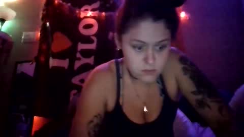 Taylor Riot online show from 10.16.25