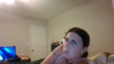 Snapshot of taylorslay chatting on 06.18.26 taylorslay online show from 06.18.26