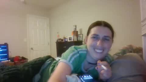 Snapshot of taylorslay chatting on 06.25.26 taylorslay online show from 06.25.26